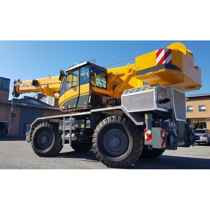 Rough Terrain Crane